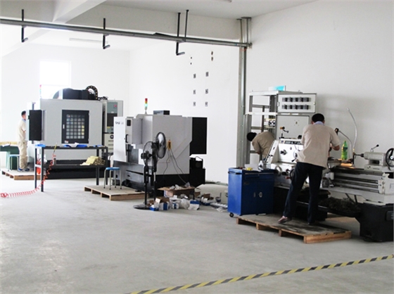 煙臺華順油氣潤滑之車間設(shè)備