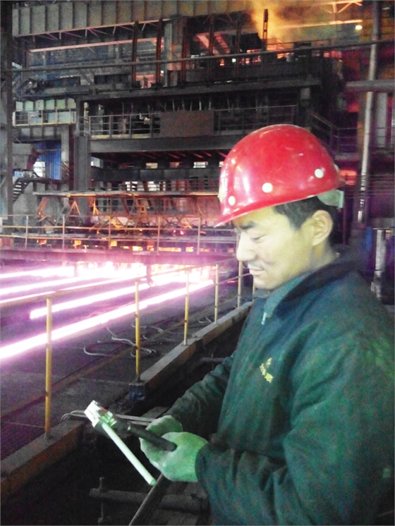 煙臺華順油氣潤滑設備公司提供終生售后服務！近三年的時間，已經為國內200多個企業(yè)提供了500余套具有自主知識產權的油氣集中潤滑系統(tǒng)。華順公司可根據(jù)客戶的實際需求完成從現(xiàn)場調研、方案設計、產品生產制造、現(xiàn)場安裝到系統(tǒng)調試的整體交鑰匙工程