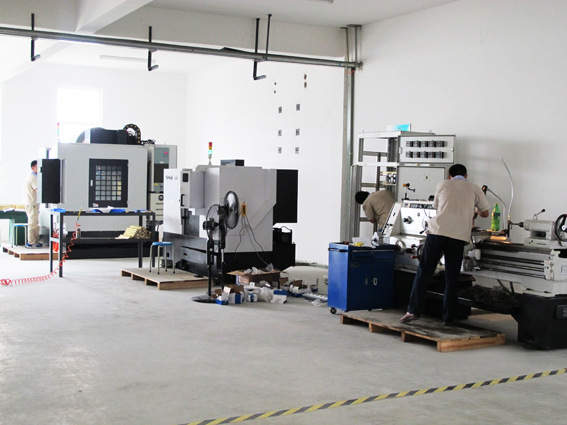 煙臺(tái)華順油氣潤(rùn)滑之車間設(shè)備