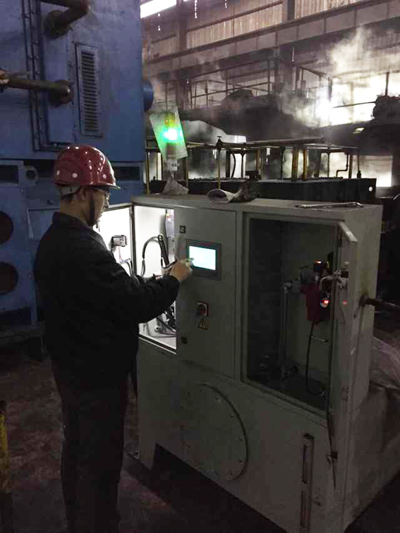 近三年的時(shí)間，煙臺(tái)華順油氣潤(rùn)滑設(shè)備已經(jīng)為國(guó)內(nèi)200多個(gè)企業(yè)提供了500余套具有自主知識(shí)產(chǎn)權(quán)的油氣集中潤(rùn)滑系統(tǒng)。華順油氣潤(rùn)滑公司可根據(jù)客戶(hù)的實(shí)際需求完成從現(xiàn)場(chǎng)調(diào)研、方案設(shè)計(jì)、產(chǎn)品生產(chǎn)制造、現(xiàn)場(chǎng)安裝到系統(tǒng)調(diào)試的整體交鑰匙工程，對(duì)煙臺(tái)華順油氣潤(rùn)滑設(shè)備公司提供的油氣集中潤(rùn)滑系統(tǒng)提供終身的售后設(shè)備維修和技術(shù)支持服務(wù)