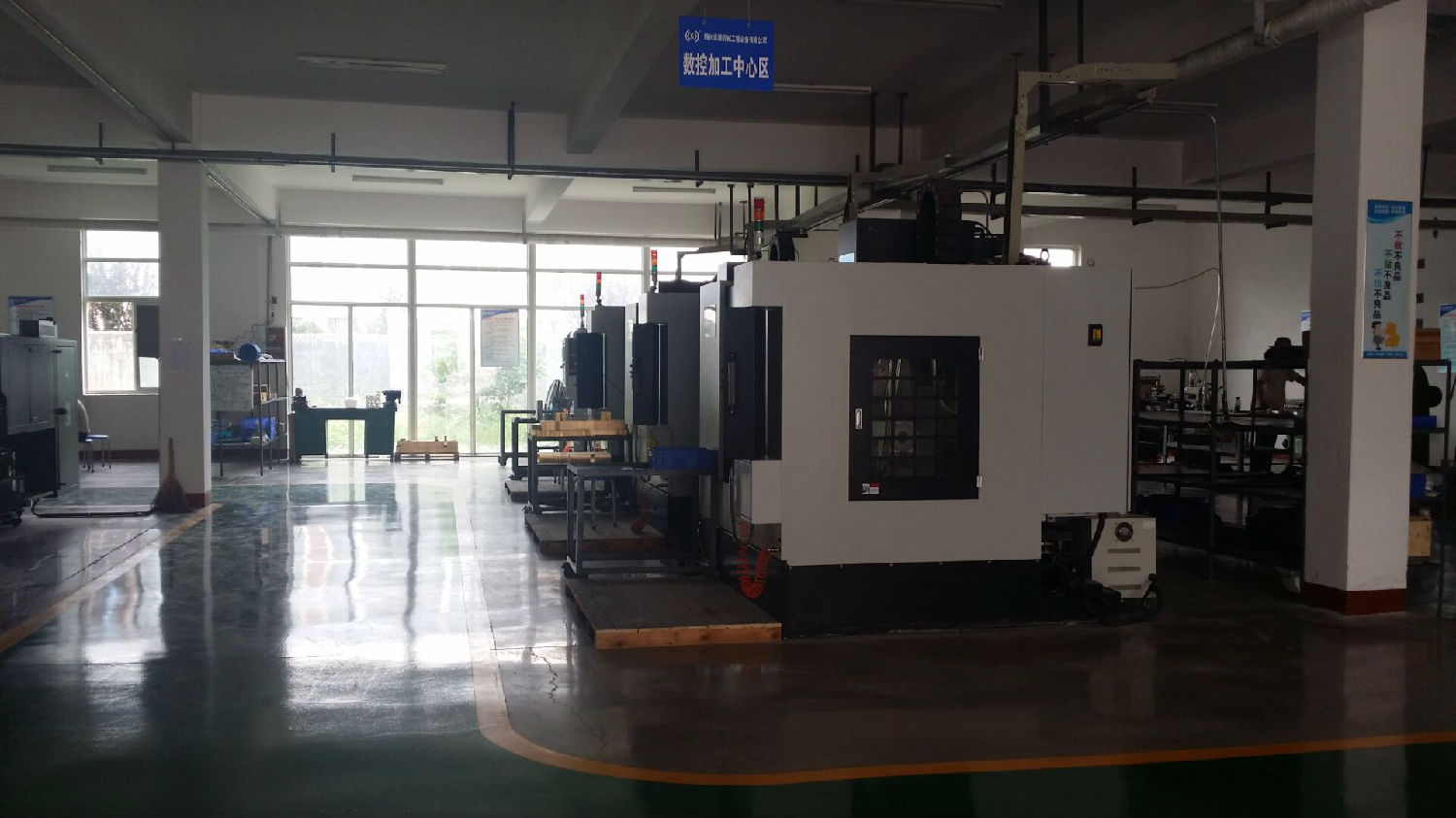 華順自動潤滑設(shè)備一出現(xiàn)，馬上吸引了用戶的眼球