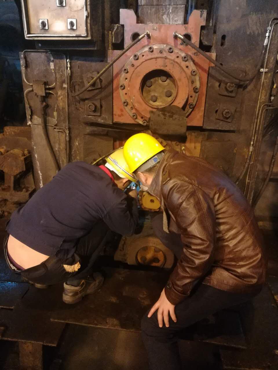 節(jié)省潤滑劑的耗量 論油氣潤滑在高線上的應(yīng)用