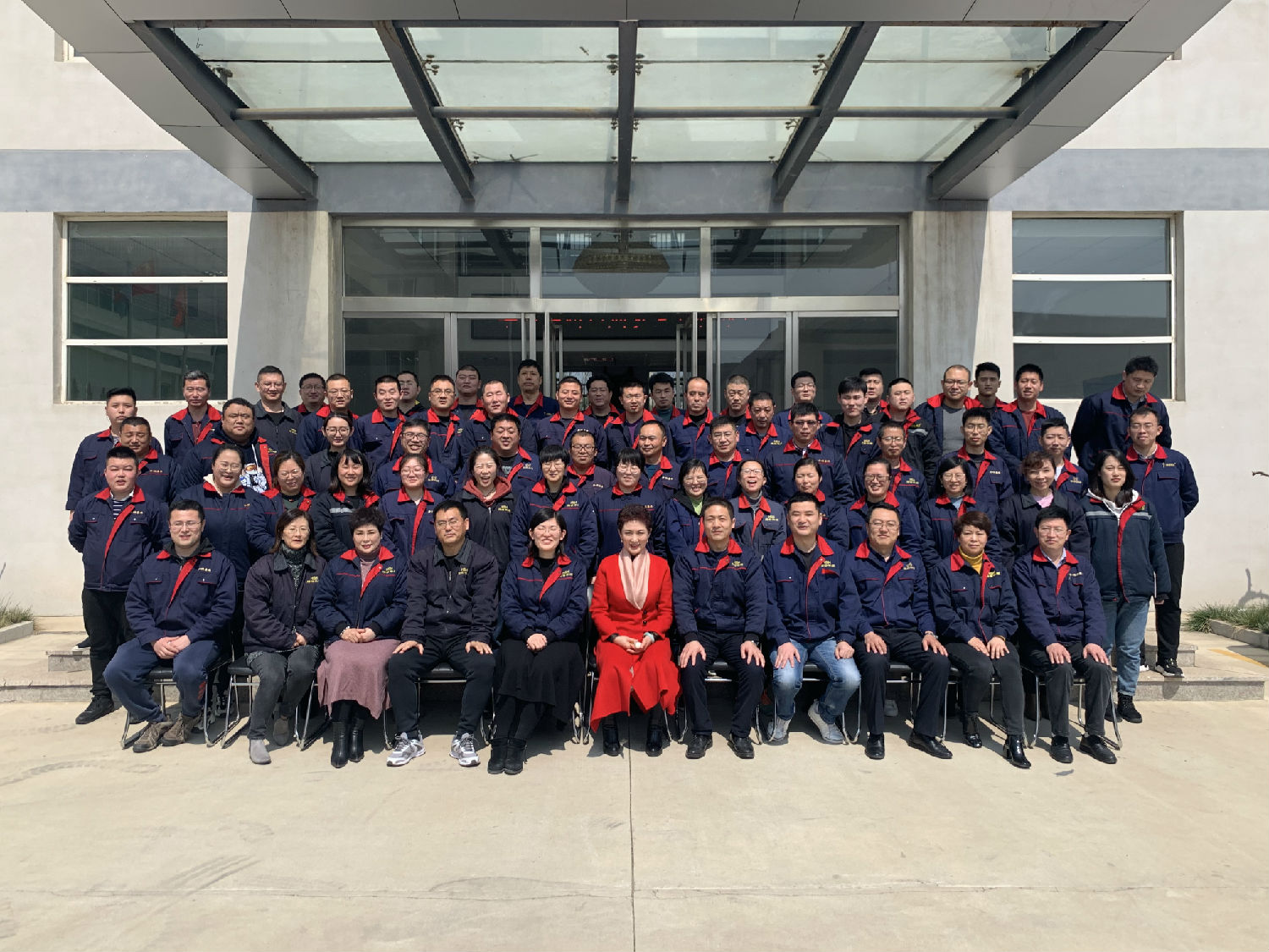 華順集團(tuán)17周年司慶暨精益生產(chǎn)改善項(xiàng)目發(fā)布會