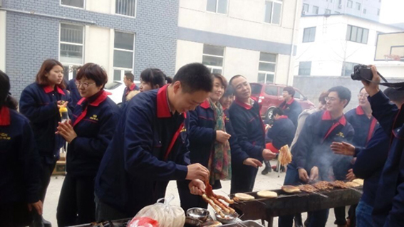 自助燒烤2-煙臺(tái)華順油氣潤滑設(shè)備